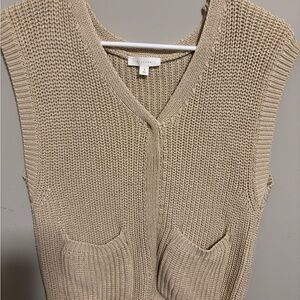 Chic Beige V-Neck Sweater Vest